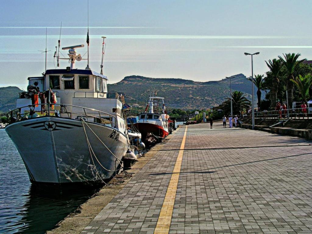 B&B Del Porto Боза-Марина Экстерьер фото